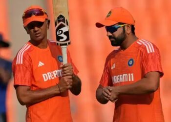 वर्ल्ड कप फाइनल में क्यों एकतरफा हारी टीम इंडिया? कोच राहुल द्रविड़ ने BCCI को दी रिपोर्ट