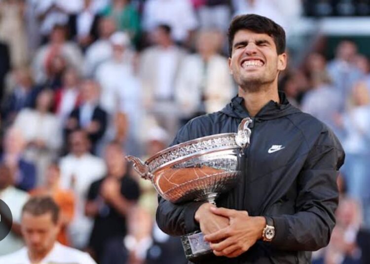 फ्रेंच ओपन 2024 में खिलाड़ी कार्लोस अल्कारेज ने जीता खिताब, अलेक्जेंडर ज्वेरेव को हराया