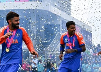 टी20 वर्ल्ड कप जीतकर ऐसे नाची टीम इंडिया कि सब देखते रह गए, बारबडोस के मैदान पर बजा ये गाना