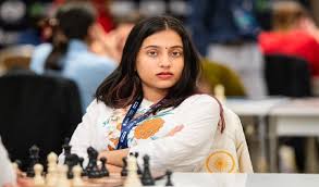 जानें कौन है दिव्या देशमुख? विश्व जूनियर शतरंज चैंपियनशिप का खिताब किया अपने नाम
