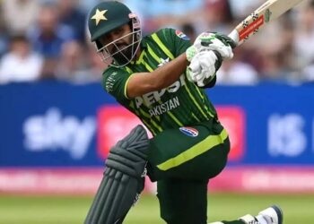 T20I में सबसे ज्यादा रन बनाने वाले बल्लेबाज बने बाबर आजम, कोहली का रिकॉर्ड तोड़ा