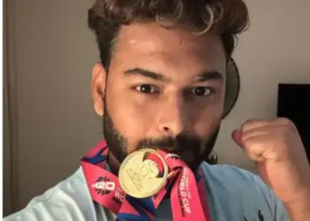 भारतीय टीम बारबाडोस से रवाना:खिलाड़ियों ने चार्टर्ड प्लेन से फोटो पोस्ट की; कल सुबह 11 बजे PM मोदी से मिलेगी