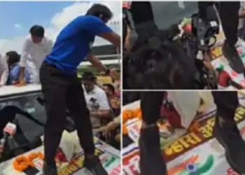 बजरंग पूनिया के तिरंगे पर पैर रखने पर विवाद: