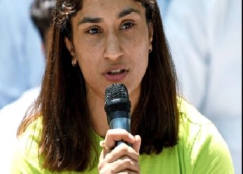 मुझे राजनीति पर कोई बात नहीं करनी// विनेश फोगाट