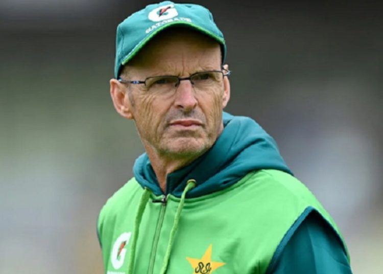 गैरी कर्स्टन के लिए पाकिस्‍तान टीम को संभालना मुश्किल