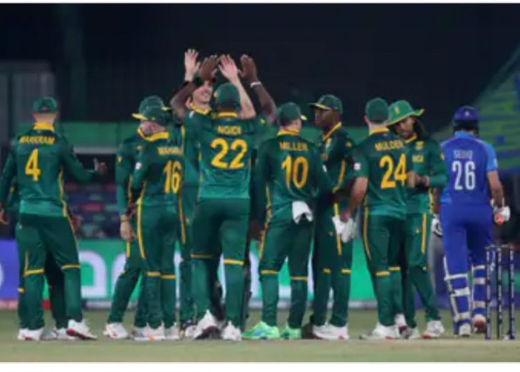 चैंपियंस ट्रॉफी-साउथ अफ्रीका ने अफगानिस्तान को 107 रन से हराया:रायन रिकेलटन ने सेंचुरी लगाई; कगिसो रबाडा को 3 विकेट मिले