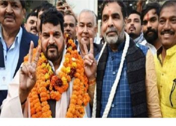 खेल मंत्रालय ने भारतीय कुश्ती महासंघ से हटाया बैन, अब WFI का पूरा नियंत्रण संजय सिंह के हाथ में