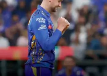 बेहतरीन बॉलिंग से मुंबई को मिली दूसरी जीत:हैदराबाद को 4 विकेट से हराया