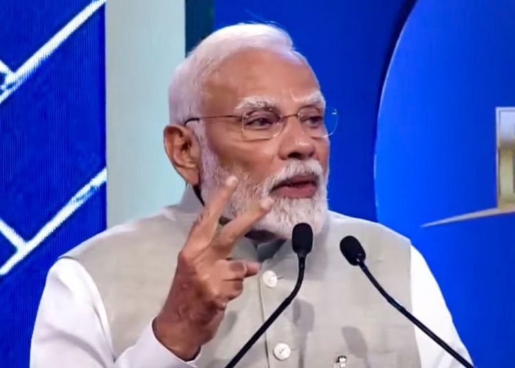 जो जितना खेलेगा, वह* *उतना खिलेगा/नरेंद्र मोदी*