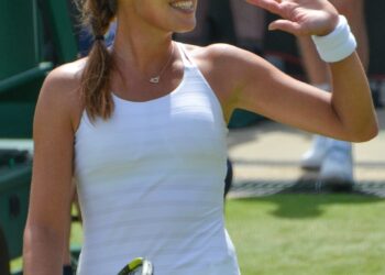 दुनिया की सबसे खूबसूरत महिला टेनिस खिलाड़ी ने लिया संन्यास