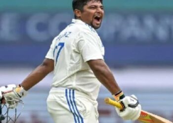 Sarfaraz Khan ने बल्ले से मचाया तूफान, सेंचुरी ठोक कर एशिया कप से पहले सिलेक्टर्स की बढ़ाई टेंशन