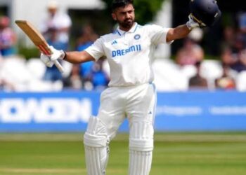 टीम इंडिया 224 पर सिमटी