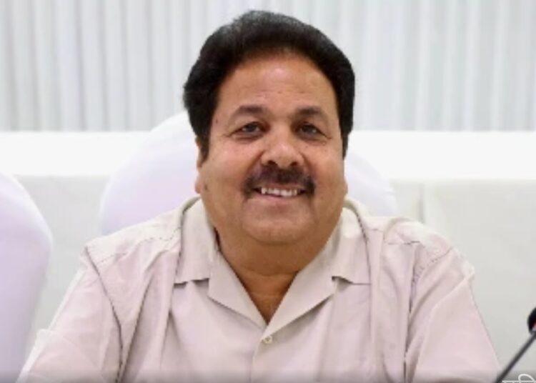 ऑस्ट्रेलियाई खिलाड़ी की बीमारी पर शुक्ला की सफाई: होटल का खाना नहीं, बाहर से लगा संक्रमण