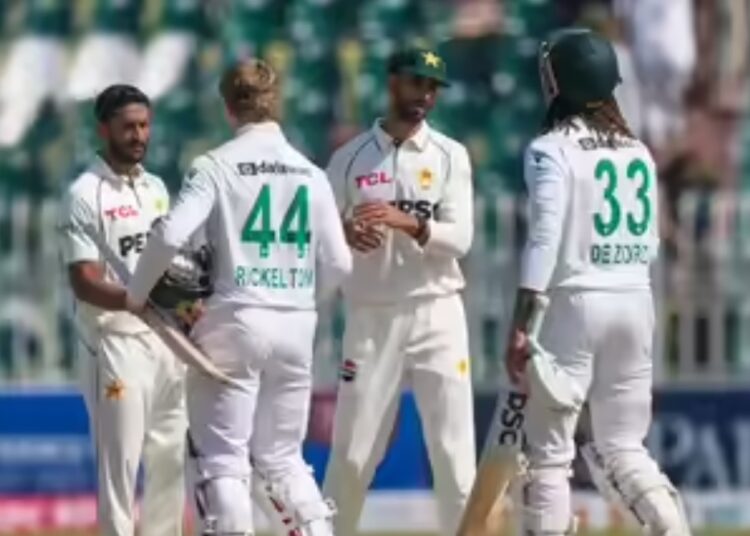 घर में भी हार गया पाकिस्तान, दूसरे टेस्ट में साउथ अफ्रीका ने बुरी तरह से रौंदा