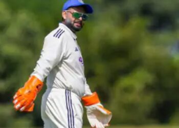 ऋषभ पंत ने अनऑफिशियल टेस्ट से वापसी की:पहले दिन साउथ अफ्रीका ए- 299/9, तीन प्लेयर्स की फिफ्टी; कोटियान को 4 विकेट