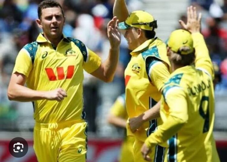 पहला वनडे- ऑस्ट्रेलिया ने भारत को 7 विकेट से हराया:कप्तान मार्श ने नाबाद 46 रन की पारी खेली