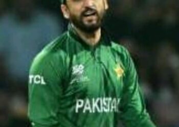 सलमान आगा पर कप्तानी छोड़ने का दबाव ?